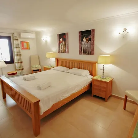 Alice - With Private Swimming Pool In * 贝尼萨